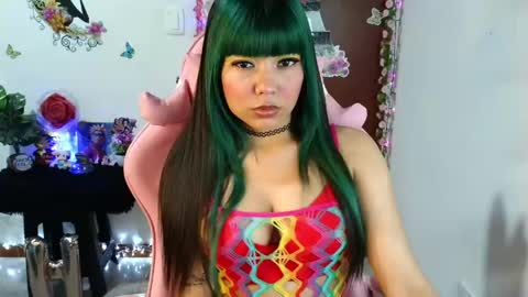 maron  online show from June 9, 2:50 pm