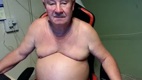 new hot sexy pics and videos of me and my partner on  online show from February 3, 7:10 pm