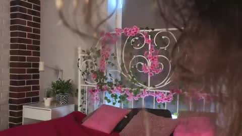 Andriella online show from April 21, 9:48 am