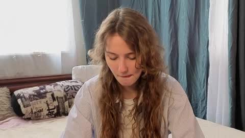 Snapshot of marquitamergel chatting on May 31, 10:33 am Andriella online show from May 31, 10:33 am