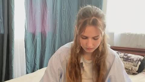 Snapshot of marquitamergel chatting on June 2, 10:06 am Andriella online show from June 2, 10:06 am