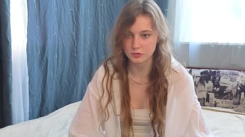 Snapshot of marquitamergel chatting on June 5, 8:20 am Andriella online show from June 5, 8:20 am