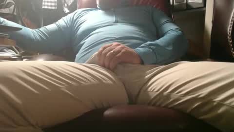 Snapshot of marrieddad19751975 chatting on November 16, 4:40 am only fans marrieddad19751975 online show from November 16, 4:40 am