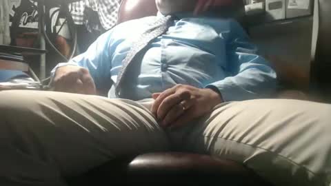 Snapshot of marrieddad19751975 chatting on November 27, 1:07 am only fans marrieddad19751975 online show from November 27, 1:07 am