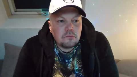 mars0481 online show from December 2, 11:00 pm