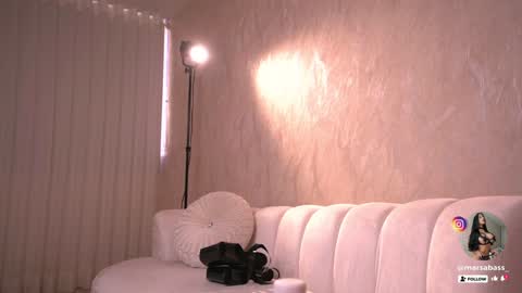     online show from January 14, 10:23 pm