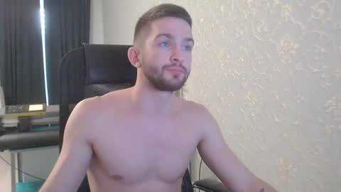 Snapshot of marselle_looker chatting on February 25, 1:50 pm Marselle online show from February 25, 1:50 pm