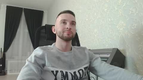 Snapshot of marselle_looker chatting on December 1, 4:23 pm Marselle online show from December 1, 4:23 pm