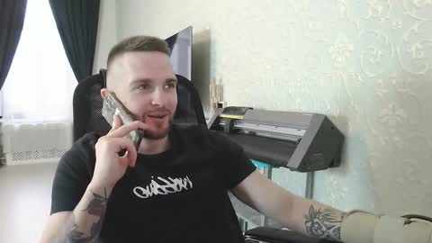 Snapshot of marselle_looker chatting on December 2, 10:42 am Marselle online show from December 2, 10:42 am