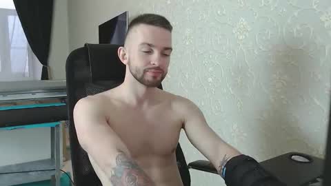 Snapshot of marselle_looker chatting on December 5, 11:08 am Marselle online show from December 5, 11:08 am