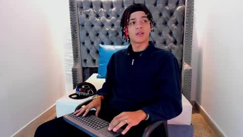 MARSHALL online show from November 17, 1:06 pm