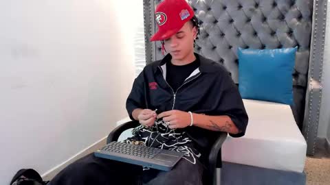 MARSHALL online show from November 18, 1:15 pm