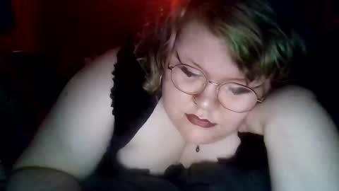 Snapshot of marshallmarx517 chatting on April 29, 2:48 am marshallmarx517 online show from April 29, 2:48 am