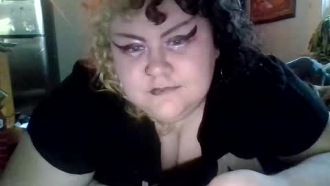 Snapshot of marshallmarx517 chatting on June 23, 12:30 am marshallmarx517 online show from June 23, 12:30 am