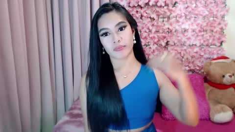 Snapshot of martha_fox chatting on December 26, 7:35 am DONT FORGET TO FOLLOW ME AND GIVE ME A THUMBS UP GUYS- martha online show from December 26, 7:35 am