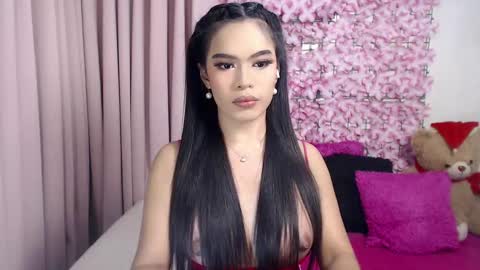 Snapshot of martha_fox chatting on February 22, 3:01 am DONT FORGET TO FOLLOW ME AND GIVE ME A THUMBS UP GUYS- martha online show from February 22, 3:01 am