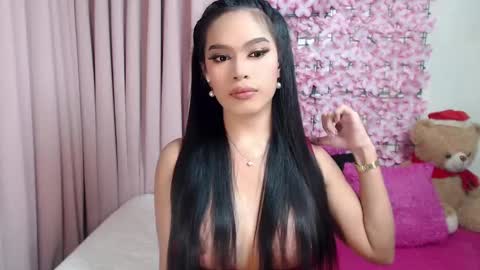 Snapshot of martha_fox chatting on March 1, 3:21 am DONT FORGET TO FOLLOW ME AND GIVE ME A THUMBS UP GUYS- martha online show from March 1, 3:21 am
