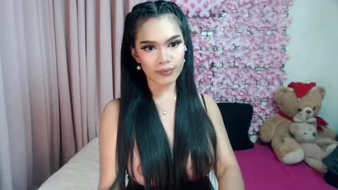 Snapshot of martha_fox chatting on March 12, 10:16 am DONT FORGET TO FOLLOW ME AND GIVE ME A THUMBS UP GUYS- martha online show from March 12, 10:16 am