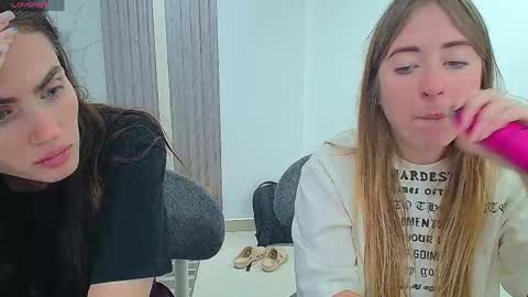 marthabarens online show from May 10, 1:38 pm