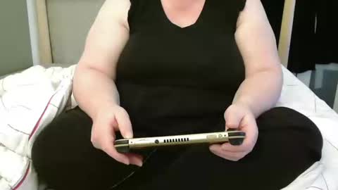 Snapshot of marthabriest chatting on February 14, 12:14 pm Martha online show from February 14, 12:14 pm