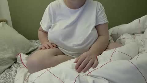 Snapshot of marthabriest chatting on October 23, 3:17 am Martha online show from October 23, 3:17 am