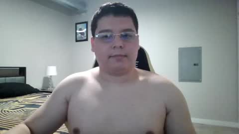 Snapshot of martin_militaryboy chatting on May 11, 6:05 pm martin_militaryboy online show from May 11, 6:05 pm
