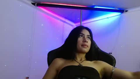 100 explicit here. follow  online show from April 28, 11:43 pm