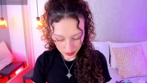 mari online show from April 21, 1:42 am