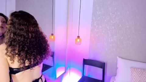 mari online show from April 24, 8:44 pm