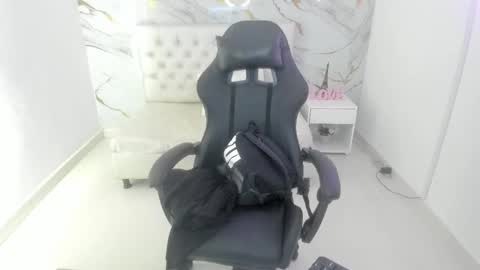   online show from February 27, 11:54 am