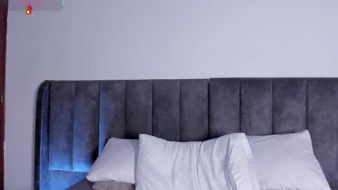 Snapshot of martina_jackson_ chatting on February 3, 1:09 am Laura online show from February 3, 1:09 am