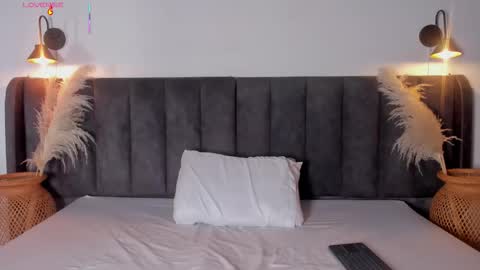 Snapshot of martina_jackson_ chatting on October 10, 9:47 pm Laura online show from October 10, 9:47 pm