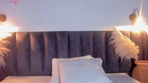 Snapshot of martina_jackson_ chatting on October 22, 3:18 am Laura online show from October 22, 3:18 am