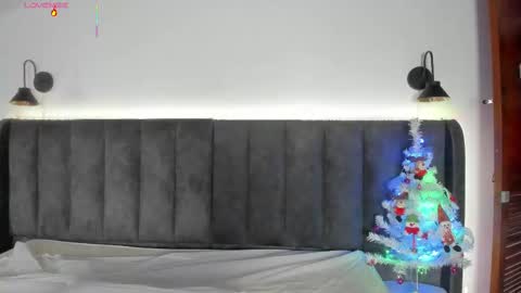 Snapshot of martina_jackson_ chatting on November 23, 7:57 pm Laura online show from November 23, 7:57 pm