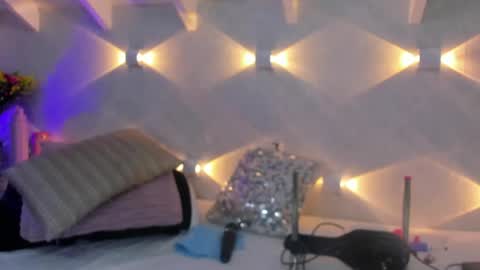 martina mIIler online show from April 24, 11:56 am