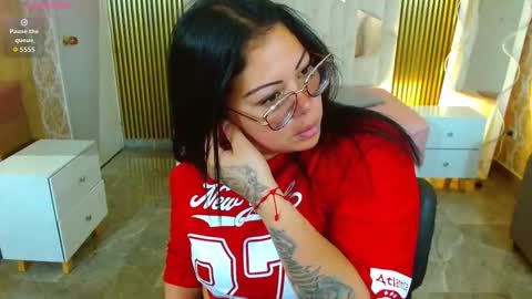 Hey im martina online show from December 3, 3:14 am