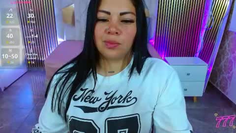 Snapshot of martina_tay chatting on July 3, 3:13 am Hey im martina online show from July 3, 3:13 am