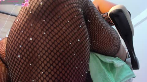 martina touss  online show from December 30, 1:03 pm