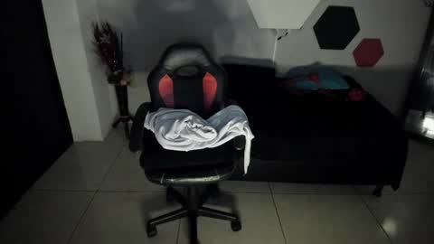 Snapshot of martinaclark chatting on February 26, 5:09 am Martina online show from February 26, 5:09 am