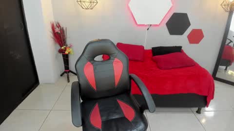 Snapshot of martinaclark chatting on March 2, 3:34 am Martina online show from March 2, 3:34 am