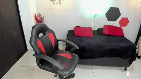 Snapshot of martinaclark chatting on March 7, 4:13 am Martina online show from March 7, 4:13 am