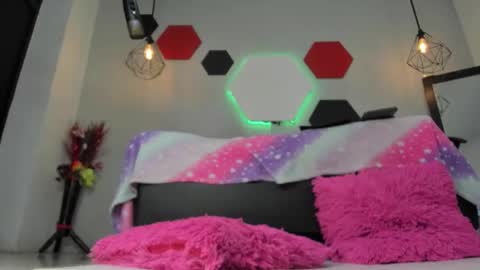 Snapshot of martinaclark chatting on October 30, 3:52 am Martina online show from October 30, 3:52 am