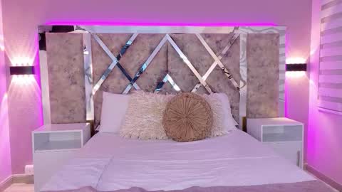 Martina Garcia online show from December 16, 5:40 pm