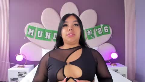 Snapshot of martinagarcia__ chatting on June 24, 7:02 pm Martina Garcia online show from June 24, 7:02 pm