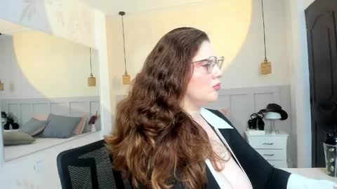 Martina  online show from April 19, 6:10 pm