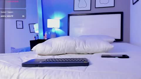 martina rizzi online show from September 17, 4:03 am