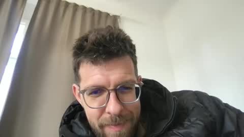 martinmagic467657 online show from March 27, 7:36 am