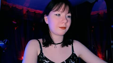 Nancy online show from April 16, 5:47 pm