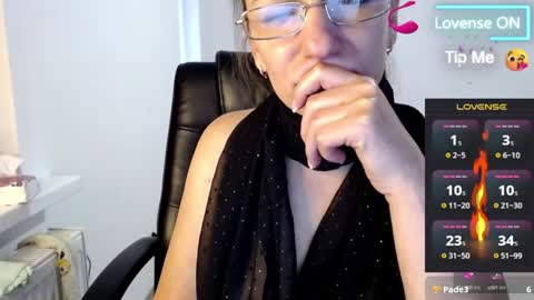 Snapshot of marvel1_ chatting on December 3, 11:22 am marvel1_ online show from December 3, 11:22 am