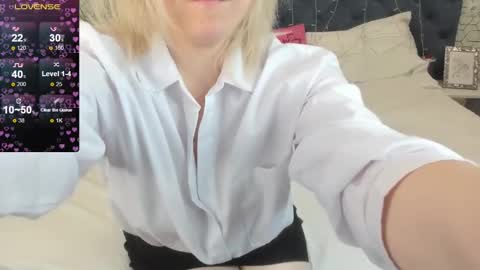 mary__bailey online show from January 17, 1:25 am